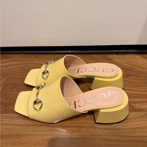 Gucci Horsebit Size 39.5 Yellow Patent Leather Slide Sandals